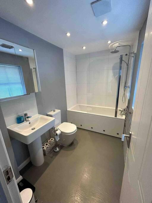 Home In Southsea With Hot Tub, Close To The Sea Portsmouth Exterior foto